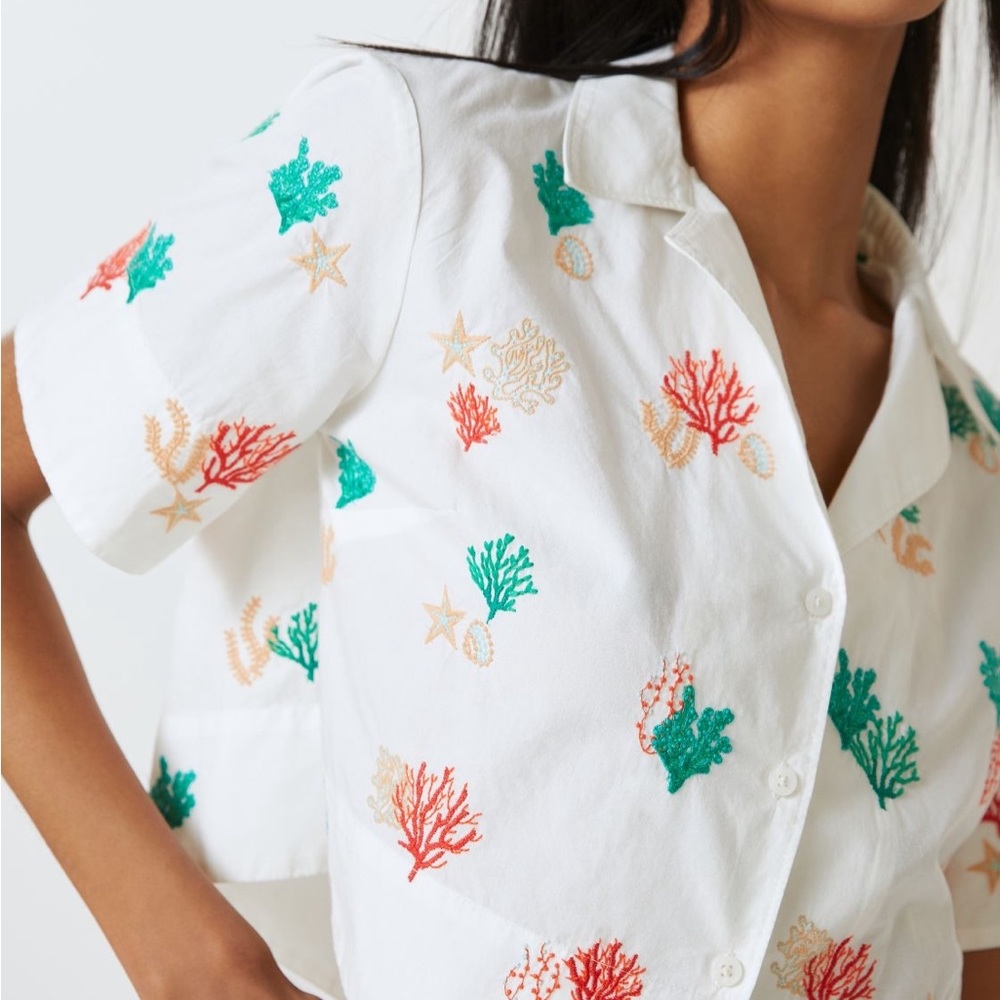 ✨ Anthropologie Cropped Surf Shirt Sz L - Picture 6 of 7